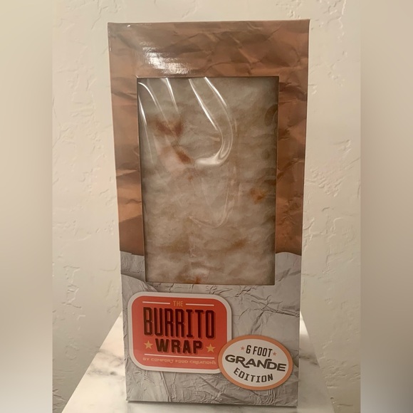 NEW! Burrito Wrap Blanket Grande Edition Six Feet Round - Picture 1 of 7
